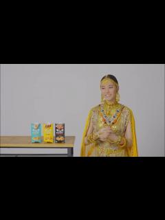 [x]新木優子が3変化！湖池屋ランチパイ新CM - YouTube