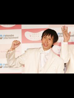 [x]アンガールズ山根、新種昆虫『モトナリ』発見の裏側とその奇跡「田中卓志が語る山根良顕のだらしなさが生んだ新種発見エピソード」 - YouTube