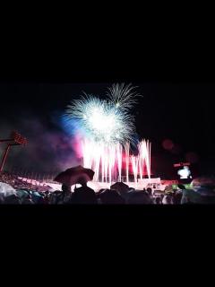 [x]「神宮外苑花火大会」 3年ぶりに都心の夜空彩る - YouTube