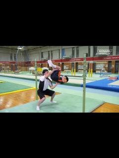 [x]後ろ回りの教え方のコツ②～お腹を付けて、素早く回ろう～【コナミメソッドまとめ】 - YouTube