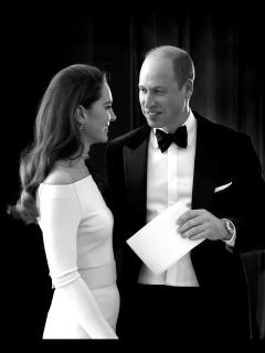 [x]ウィリアム皇太子とキャサリン皇太子妃、映画のワンシーンのような舞台裏写真を投稿！｜ハーパーズ バザー（Harper's BAZAAR）公式