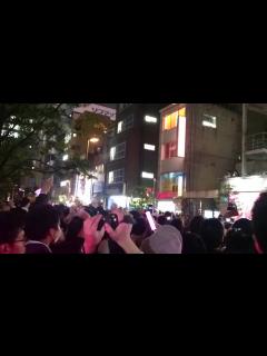[x]卒業公演&生誕公演を終えた高橋みなみを乗せた車が秋葉原のAKB48劇場を出発 2016/4/8 - YouTube