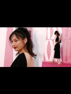 [x]大政絢「この夏は地元北海道で涼しさを…」美背中大胆見せ！上品なドレス＆トレンドのリボンでキュートに - YouTube