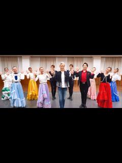 [x][歌劇 ザ・レビュー ハウステンボス]休演中の練習にお邪魔しました！ - YouTube