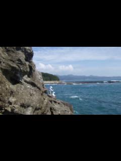 [x]和歌山県白浜町地磯でカゴ釣り グレ（メジナ）GET！ 釣太郎 - YouTube